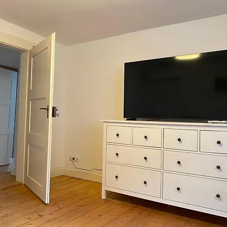 Apartament Frihmess *